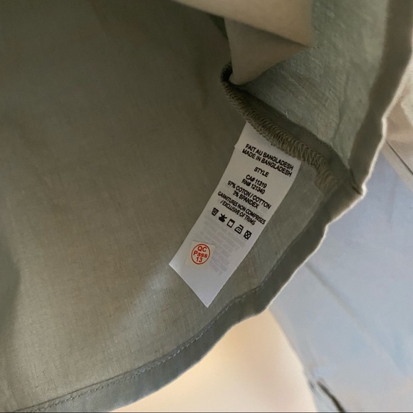 Dynamite Crop Poplin Shirt in Sage Green - Picture 7 of 7